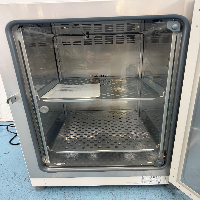 Thermo HERATherm Refrigerated Incubator image 3